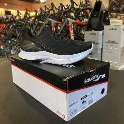 Saucony Menâ€™s Endorphin Shift Black/White | Running