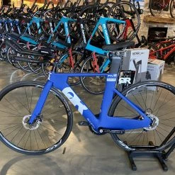 Quintana Roo PRFive Disc Ultegra Playtri Edition 2020 | Triathlon & Time Trial Bikes -Playtri - Middleton Sales 2022 FJ9MUt8uy 6VMA70NsVvwDzs