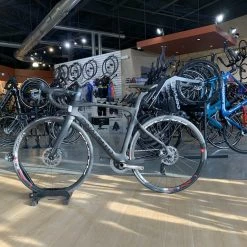 Pinarello Prince Disk SRAM Force AXS B.O.B | Road Bikes -Playtri - Middleton Sales 2022 Fn0GO 3zS97gqPkNgt5GgLLIc