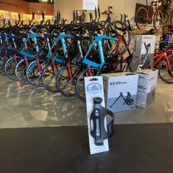 Arundel Sideloader Carbon Bottle Cage Matte Carbon | Bottle Cages