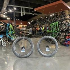 Reynolds AR80 Disc Carbon Clincer Tubeless Shimano Wheelset | Wheel Sets