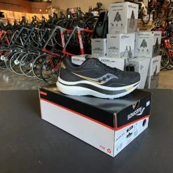 Women's Saucony Endorphin Speed Black/Gold | Running