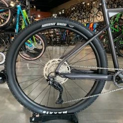 BMC Blast 27.5 Anthracite White White | Hardtail -Playtri - Middleton Sales 2022 SeC779WyqUxk0fIni9YddxjgE