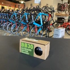 Wheels Manufacturing BB30 Outboard Angular Contact Bottom Bracket For 24mm Cranks | External Bottom Brackets