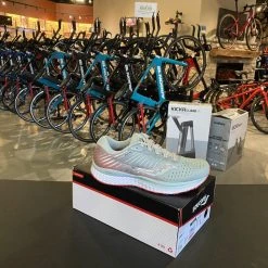 Saucony Women's Guide 13 Sky Grey/Coral | Running