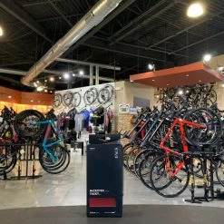 Fi'zi:k Vento Microtex Tacky Bar Tape Red/Black