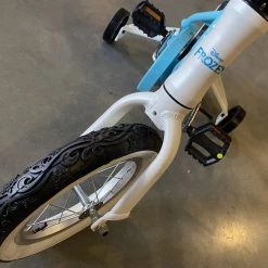Batch Bicycles The Disney Frozen Kid's Bicycle 12" | 12" Kids Bikes -Playtri - Middleton Sales 2022 kEXVMY4BElcD33Cgx SWtgPI