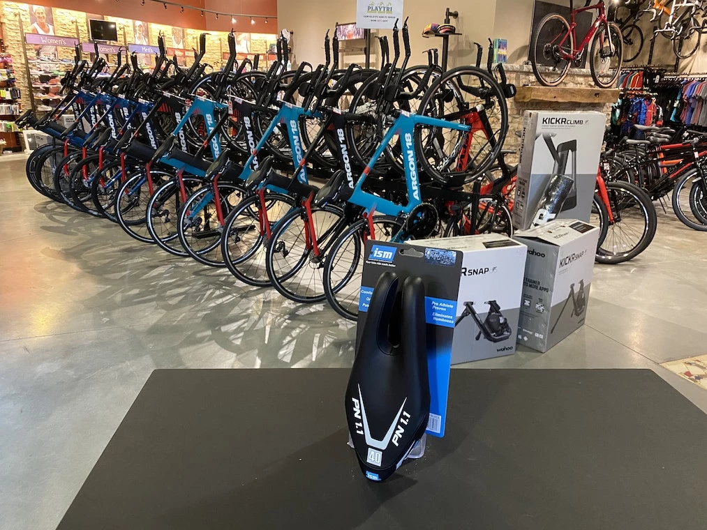 ISM Pn1.1 40 | Seats & Saddles 3 ISM Pn1.1 40 | Seats & Saddles