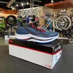 Men's Saucony Endorphin Shift 2; Space/Mulberry | Running