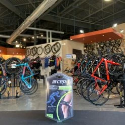 CEP Iliotibial Band Strap | Quad Covers