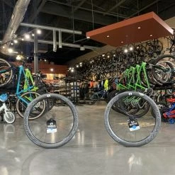 Reynolds AR58 Disc Carbon Clincher Tubeless XDR Wheelset | Wheel Sets