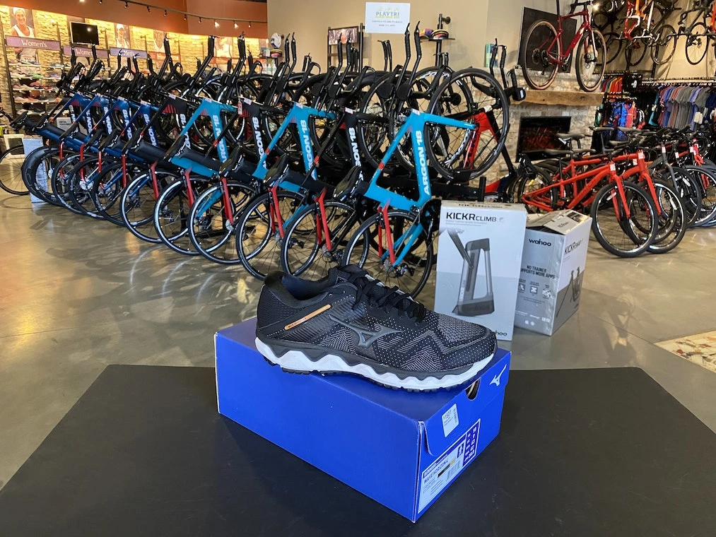 Mizuno Men's Wave Horizon 4 Black-Dark Shadow | Running 3 Mizuno Men's Wave Horizon 4 Black-Dark Shadow | Running