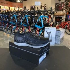 Saucony Men's Guide 13 Blackout | Running