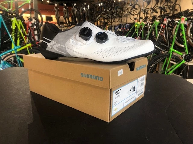 Shimano RC7 Cycling Shoe 2022 | Road Bike 3 Shimano RC7 Cycling Shoe 2022 | Road Bike