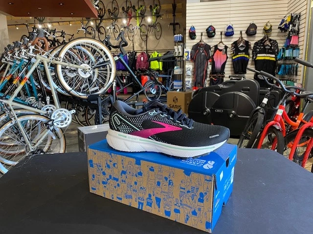 Women's Brooks Ghost 14 Black/Pink/Yucca | Running 3 Women's Brooks Ghost 14 Black/Pink/Yucca | Running